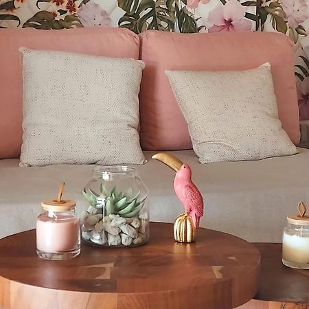 Loutraki Pinky Pearl Apartment ภายนอก รูปภาพ