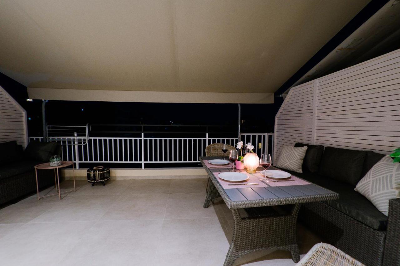 Loutraki Pinky Pearl Apartment ภายนอก รูปภาพ